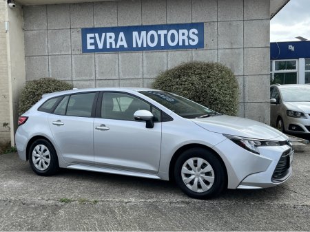 2023 Toyota Corolla - photo 3
