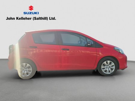 2015 Toyota Yaris - photo 2