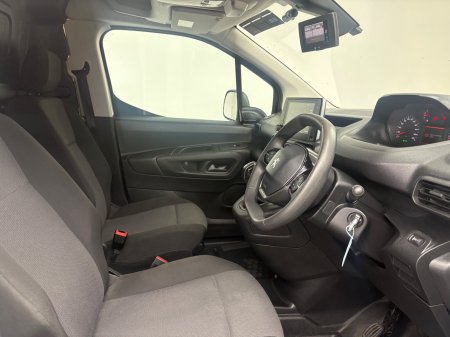 2021 Peugeot Partner - photo 2