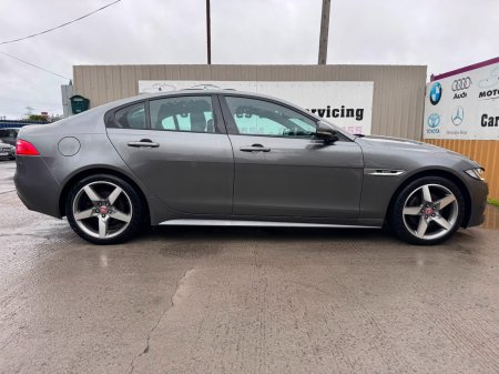 2017 Jaguar XE - photo 10
