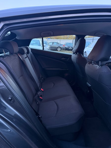 2017 Toyota Prius - photo 24