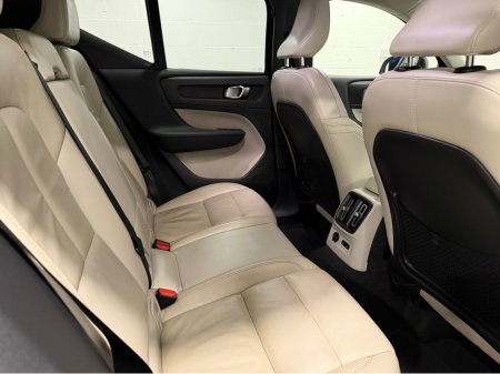 2022 Volvo XC40 - photo 35