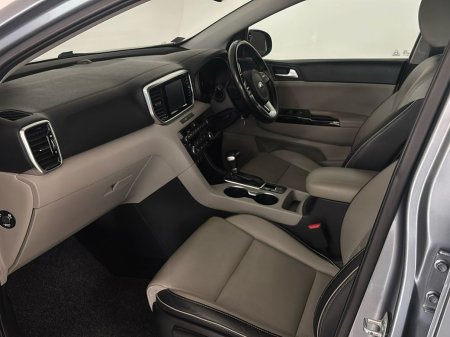 2020 Kia Sportage - photo 10