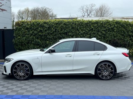 2021 BMW 3-Series - photo 3