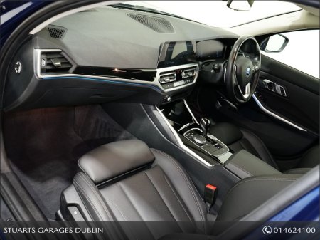 2022 BMW 3-Series - photo 12