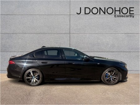 2025 BMW 5-Series - photo 3