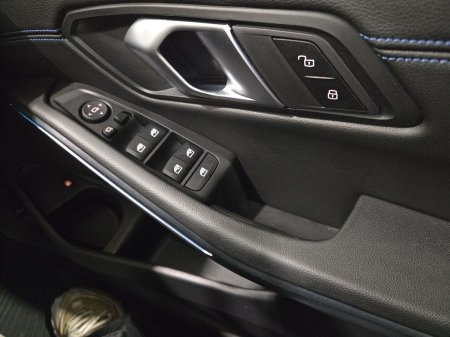 2024 BMW 3-Series - photo 23