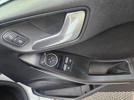2019 Ford Fiesta - photo 19