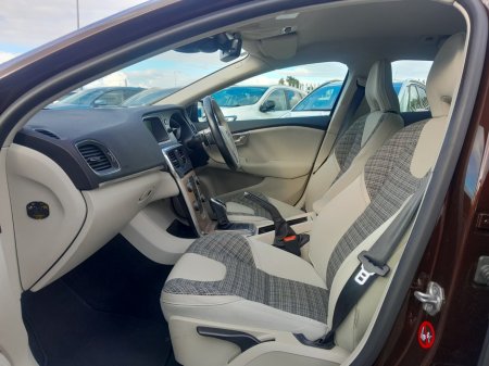 2016 Volvo V40 - photo 16