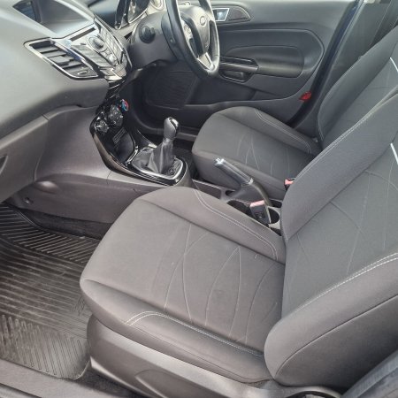 2016 Ford Fiesta - photo 13