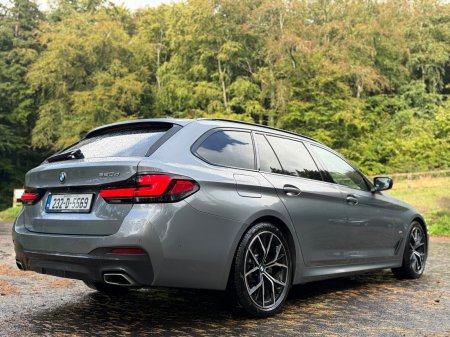 2023 BMW 5-Series - photo 4