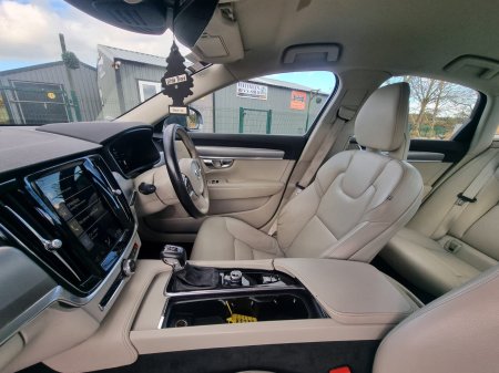 2017 Volvo S90 - photo 23