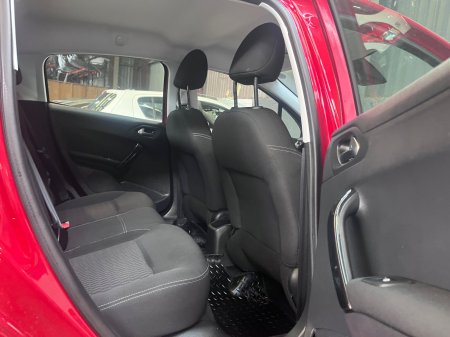 2017 Peugeot 208 - photo 10
