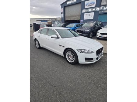 2017 Jaguar XF - photo 2