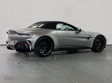 2025 Aston Martin Vantage - photo 4