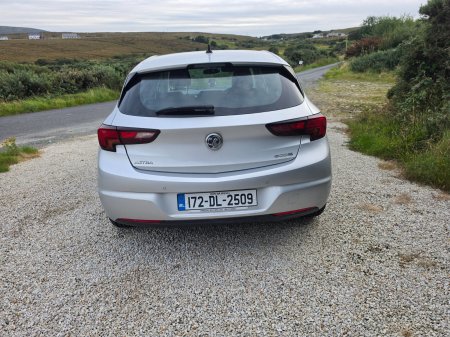 2017 Vauxhall Astra - photo 5