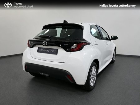 2026 Toyota Yaris - photo 2
