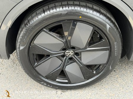 2024 Volkswagen Touareg - photo 8