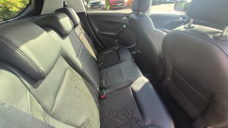 2013 Peugeot 208 - photo 17