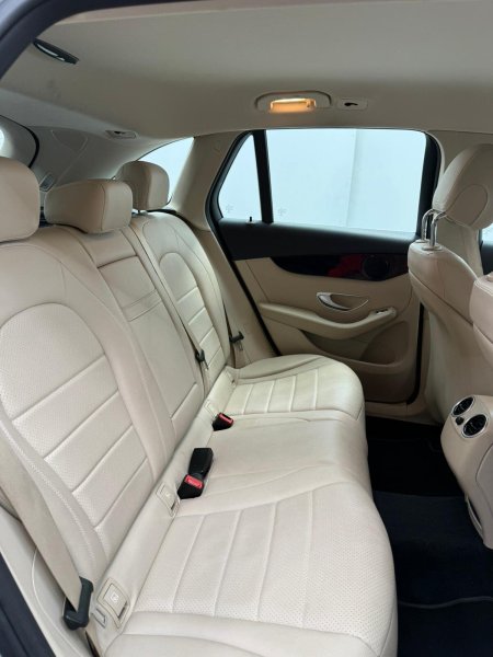 2017 Mercedes-Benz GLC - photo 8
