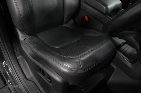 2023 Land Rover Defender - photo 19