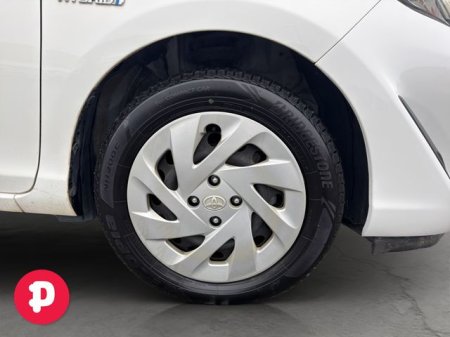 2019 Toyota Aqua - photo 19