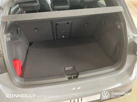 2027 Volkswagen Golf - photo 8