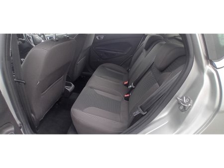 2016 Ford Fiesta - photo 15