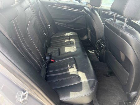 2022 BMW 5-Series - photo 5
