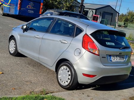 2013 Ford Fiesta - photo 11