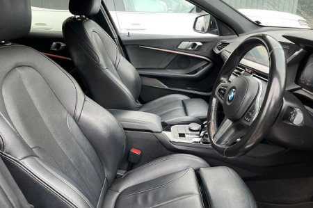 2022 BMW 1-Series - photo 17