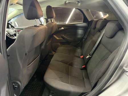 2017 Ford Focus - photo 20