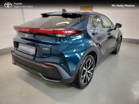 2024 Toyota C-HR - photo 2