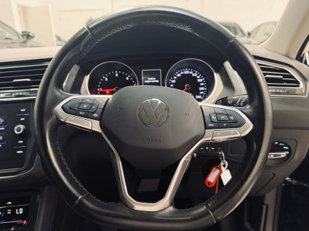 2023 Volkswagen Tiguan - photo 19