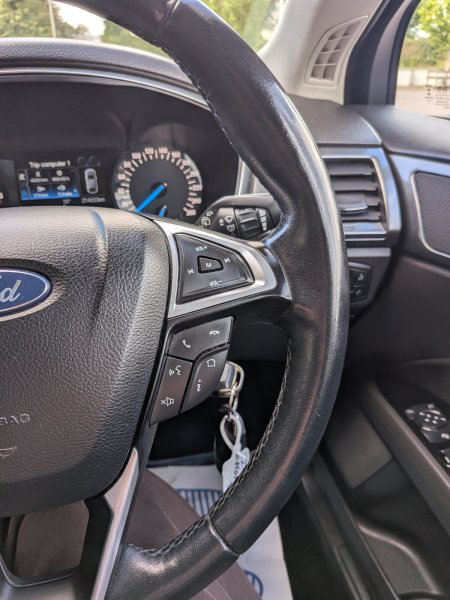 2020 Ford Mondeo - photo 24