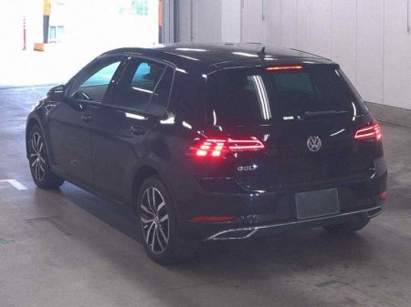 2019 Volkswagen Golf - photo 2