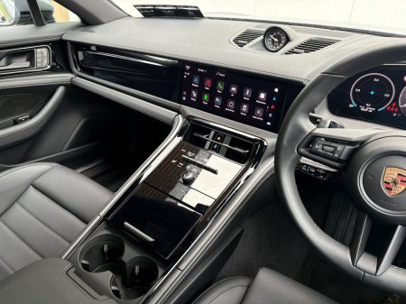 2025 Porsche Panamera - photo 17