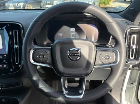 2023 Volvo XC40 - photo 19