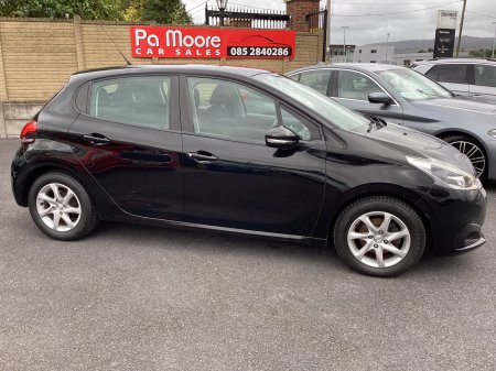 2017 Peugeot 208 - photo 2
