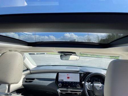 2023 Lexus RX450H+ - photo 11