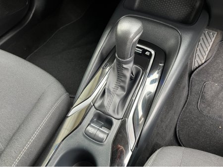 2025 Toyota Corolla - photo 16
