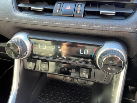 2020 Toyota RAV4 - photo 17