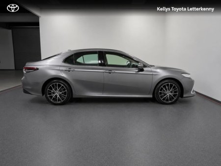 2023 Toyota Camry - photo 3
