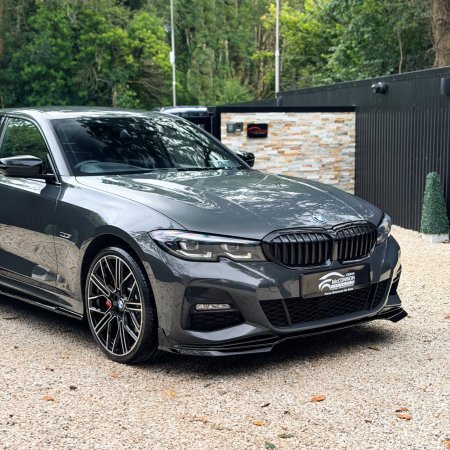 2022 BMW 3-Series - photo 2