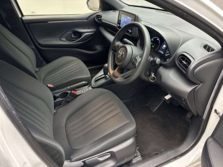 2021 Toyota Yaris - photo 6