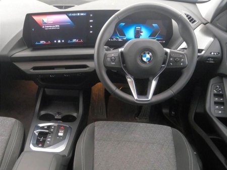 2026 BMW 1-Series - photo 5