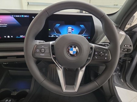 2026 BMW 1-Series - photo 5