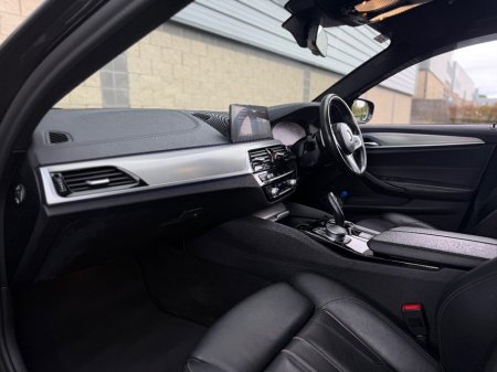 2019 BMW 5-Series - photo 25