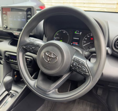 2022 Toyota Yaris - photo 8