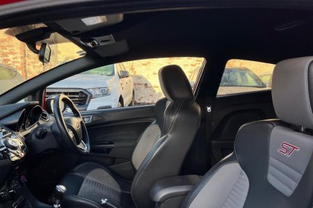 2017 Ford Fiesta - photo 19
